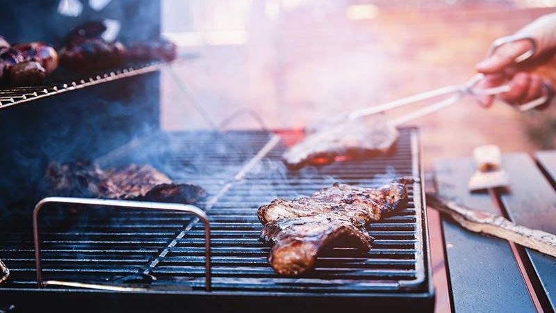 Do Water Pans Improve Barbecue? A Scientific Analysis 