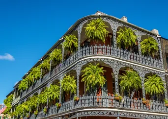 A Stay in New Orleans: History, Music, and Cuisine in the Big Easy description