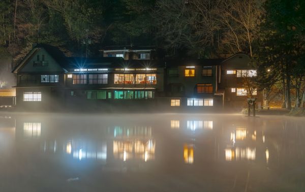 Lake Kinrin at Night thumbnail