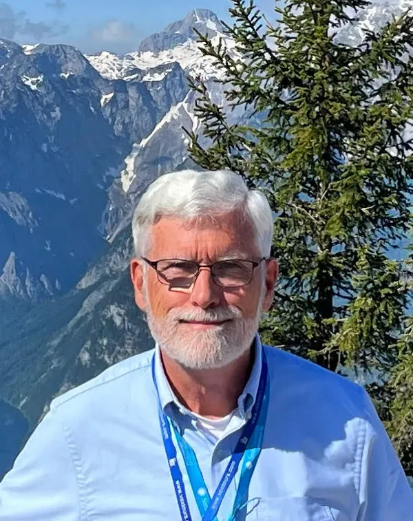 photo of Hugh Agnew