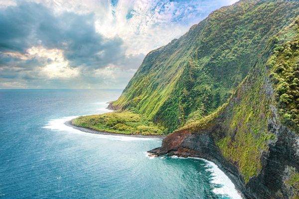 Cliffs at Molokai, Hawaii thumbnail