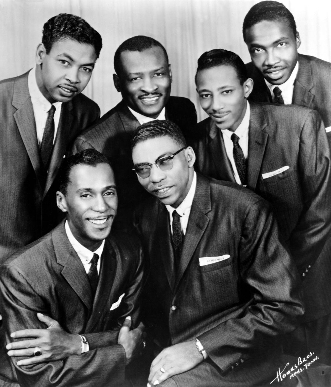 Gospel group the Swan Silvertones (Top row L to R: Louis Johnson, John Myles, William Connor and Linwood Hargrove; bottom row L to R: Paul Owens and Claude Jeter) pose for a Vee Jay Records publicity photo circa 1958 in Memphis, Tennessee.