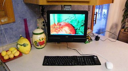 As long as you're careful not to spill, the computer can get you a great culinary education.