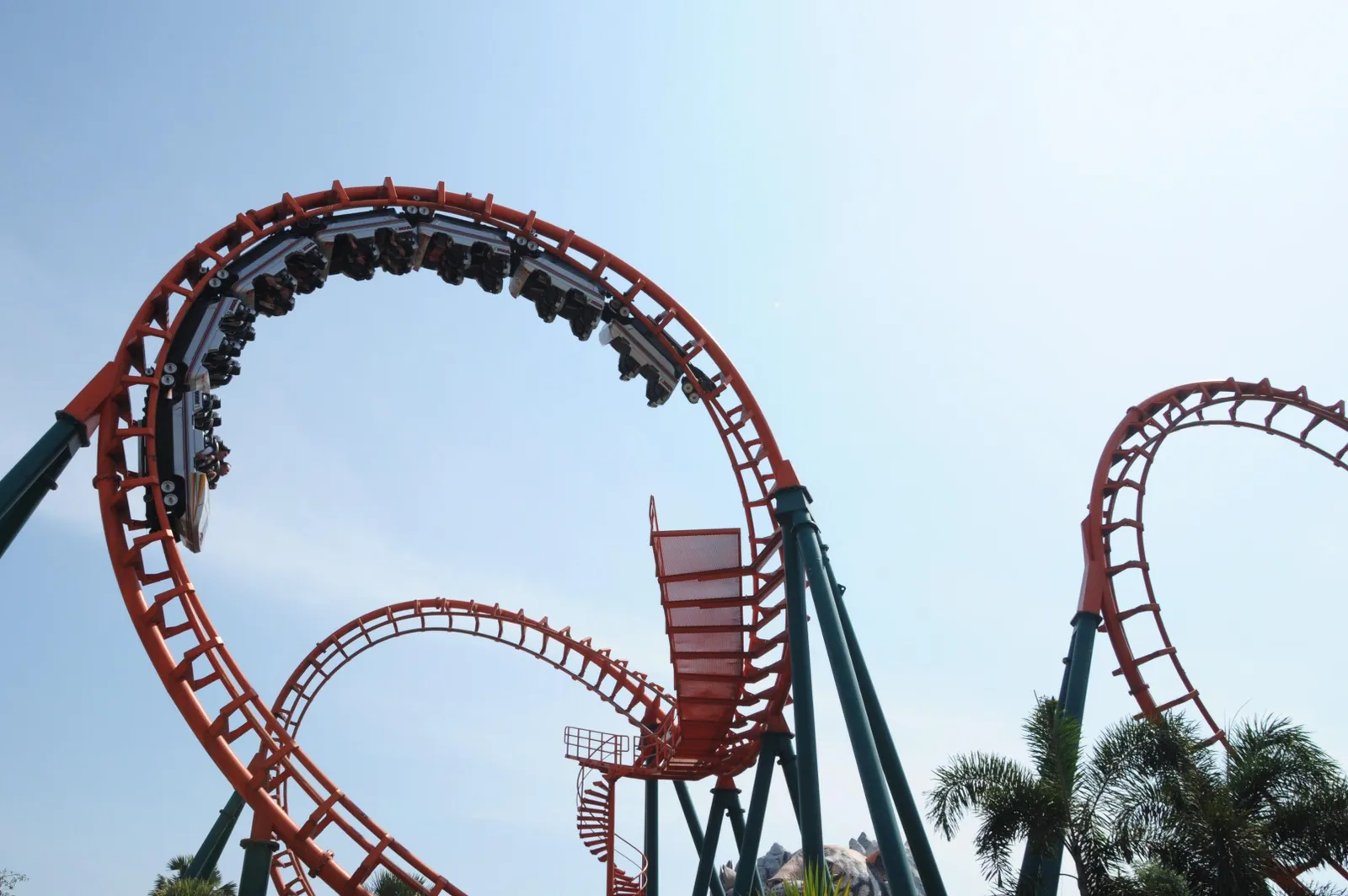 10 quick roller coaster facts to celebrate national roller coaster day -  ABC7 Chicago