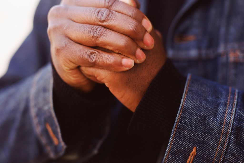 Scientists Take a Crack at Explaining That Knuckle-Popping Noise