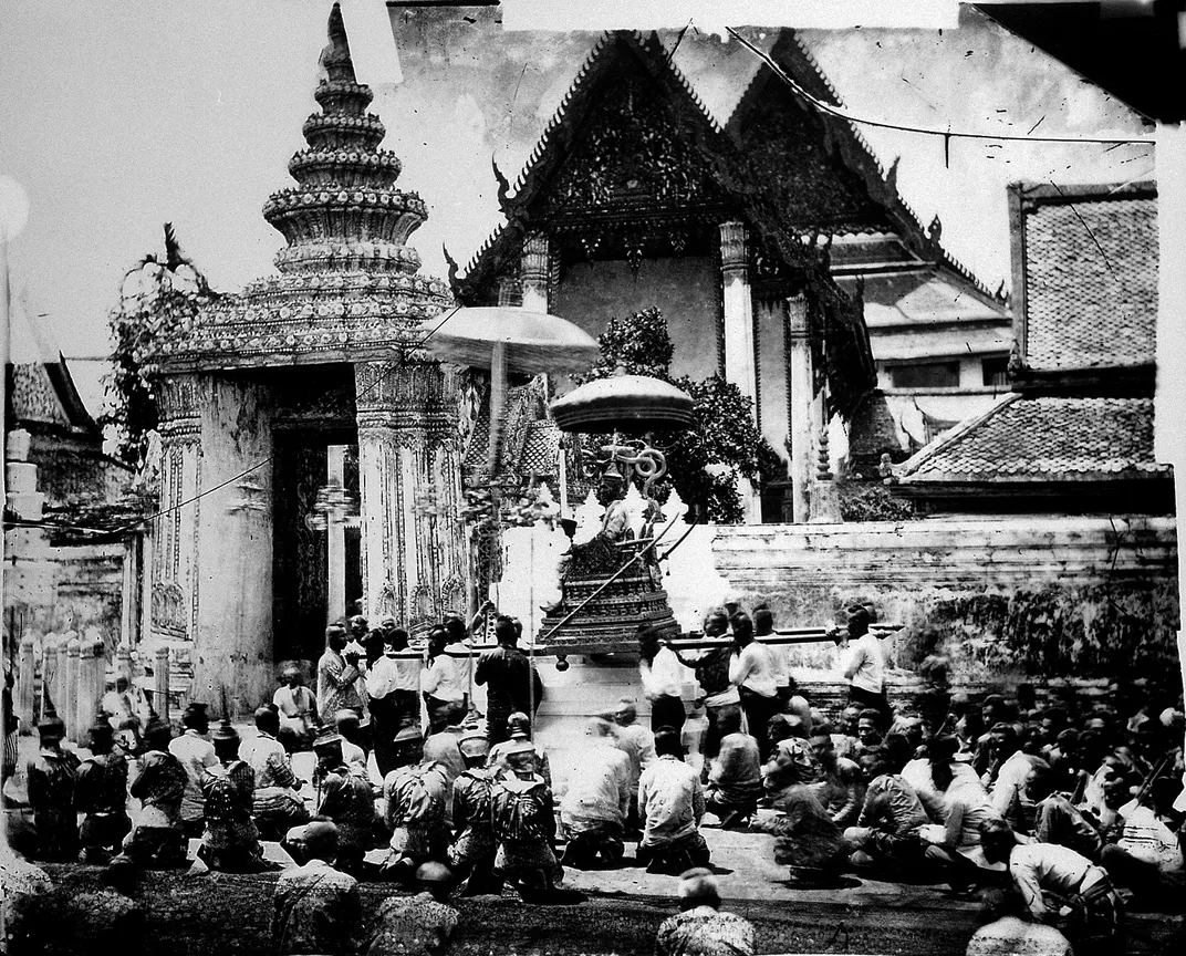 Mongkut's arrival at Wat Pho in 1865