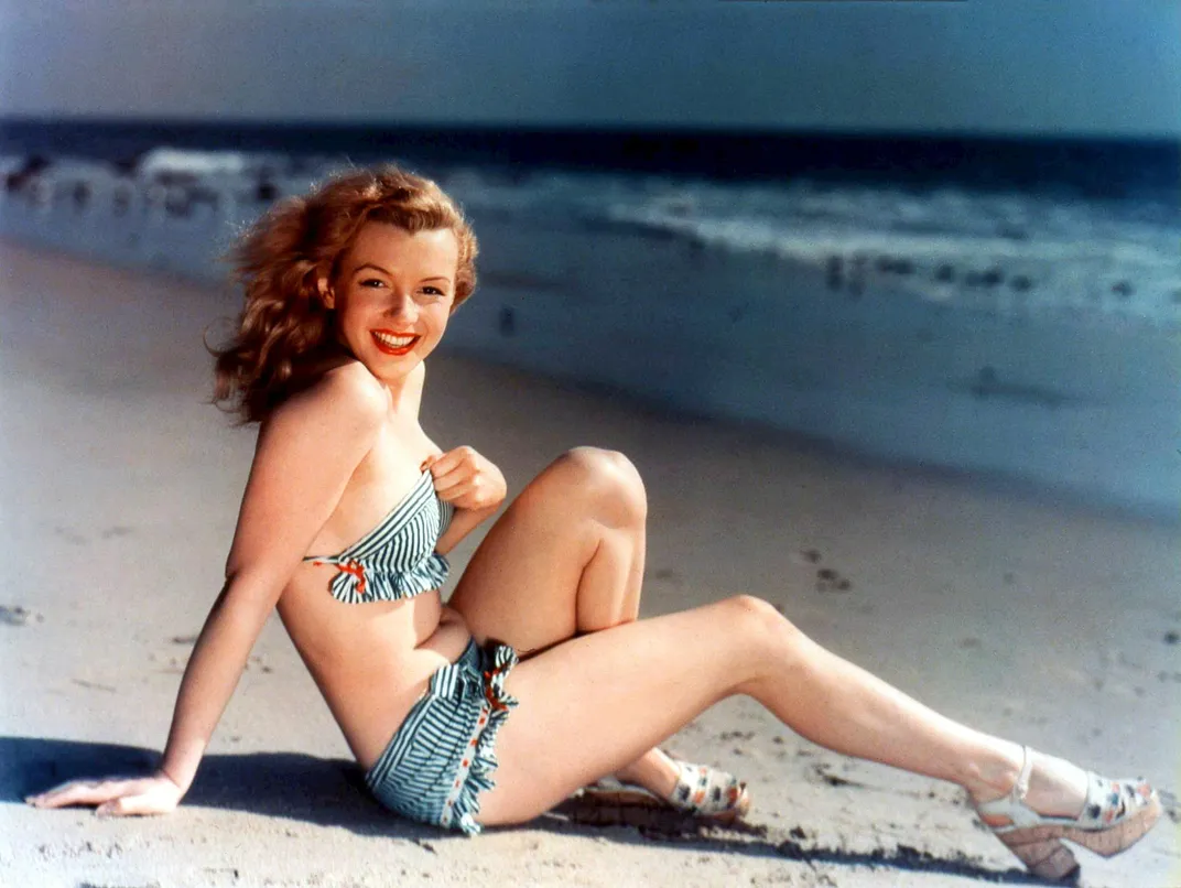 Pin-up postcard of Monroe