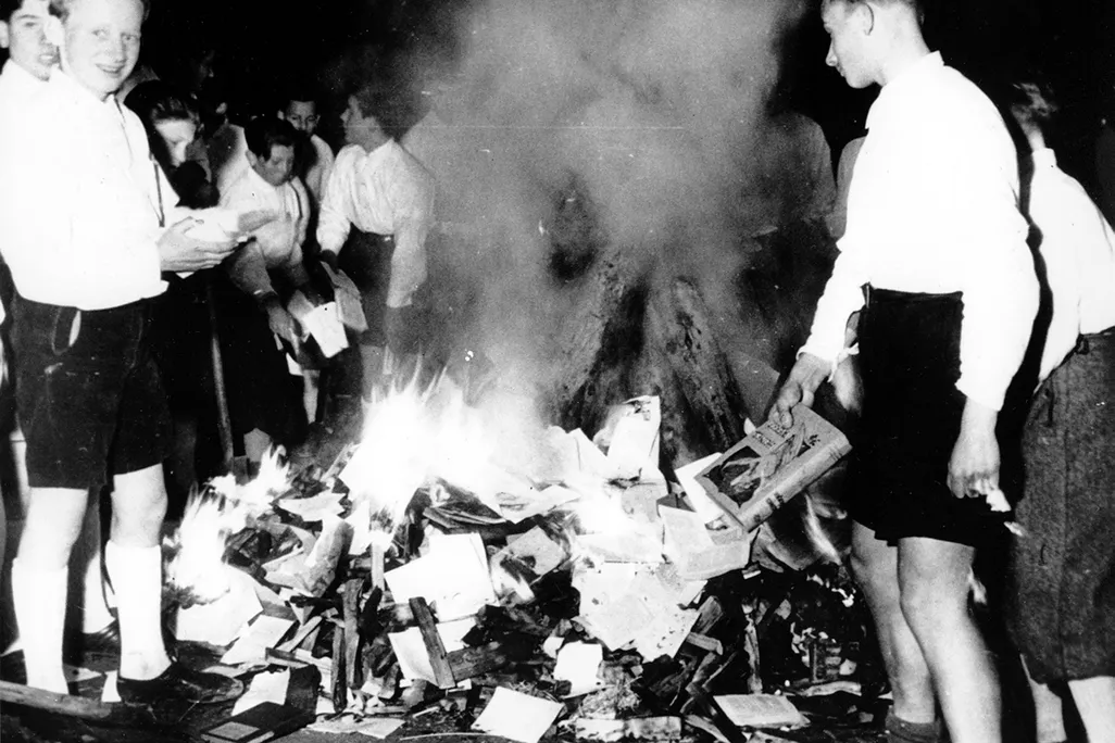 Hitler Youth burning books.jpg