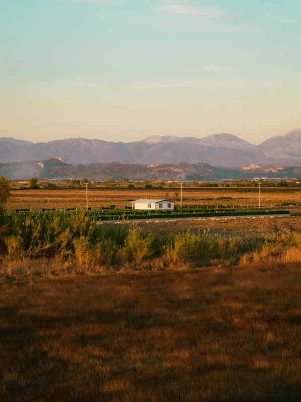 A lonely house thumbnail