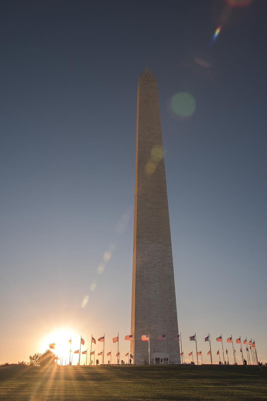 Sunset on the Washington Monument Smithsonian Photo Contest