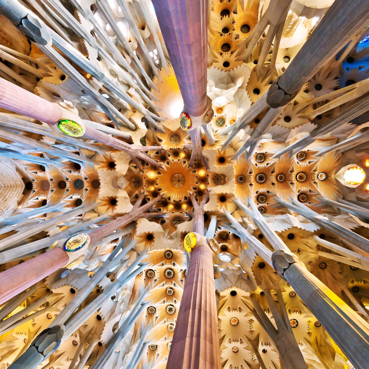 アート・デザイン・音楽 BARCELONA    ARCHITECTURES OF EXUBERANCE istock-470001887_2.jpg