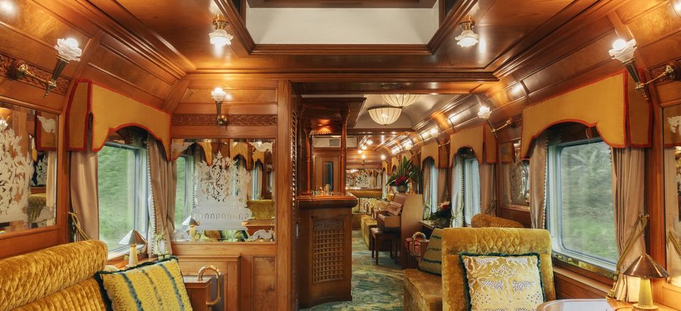  Bar on the E&O Express 