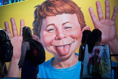 The superimposed face of Alfred E. Neuman at the 2017 Comic-Con International.
