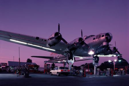In 1985, customers flocked to see the B-17 Lacey Lady propped atop a gas station.