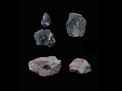 These black- and red-colored pigments reveal that humans were using pigments, potentially to communicate status or identity, by around 300,000 years ago.