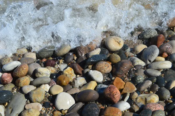 Rocks along Lake Michigan at Wind Point Lighthouse thumbnail