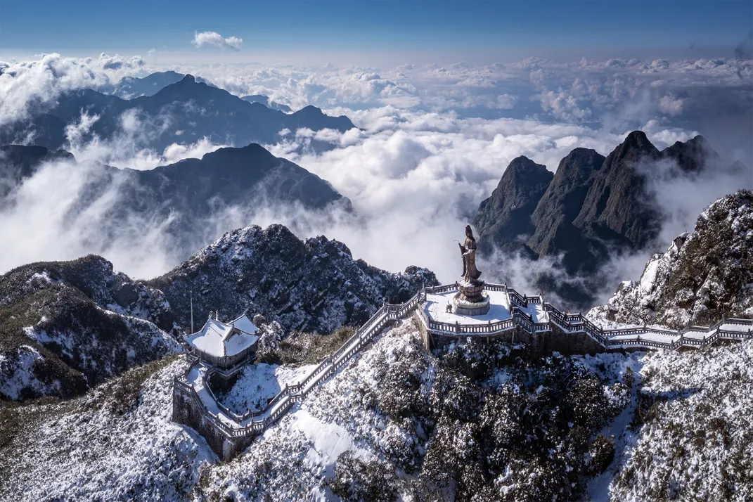 Snow on the Top of Fansipan Legend