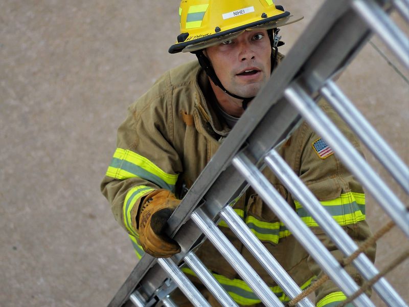 Raising Ladders | Smithsonian Photo Contest | Smithsonian Magazine