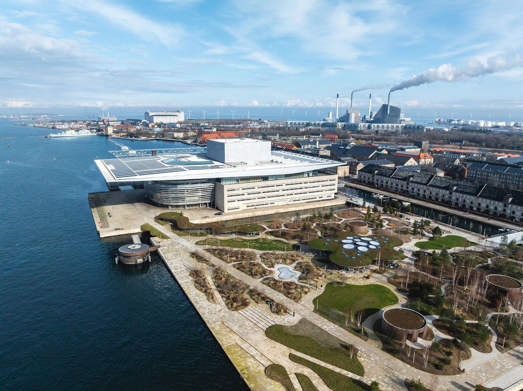 The Opera with Copenhill in the distance. Credit: Copenhagen Media Center/Jacob Harrison