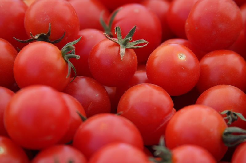 The Contentious History of the Cherry Tomato | Smart News ...