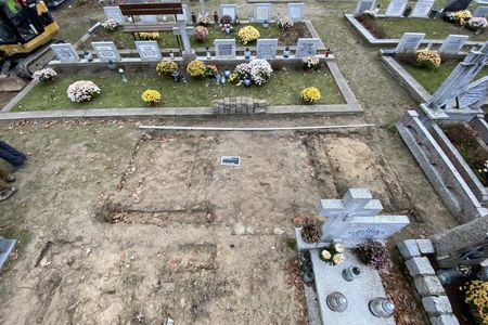 Researchers unearthed three Polish nuns' remains at a municipal cemetery in Orneta.