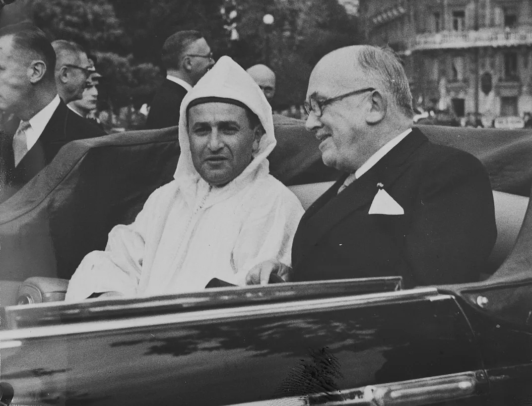 Mohammed (left) with French President Vincent Auriol in 1950