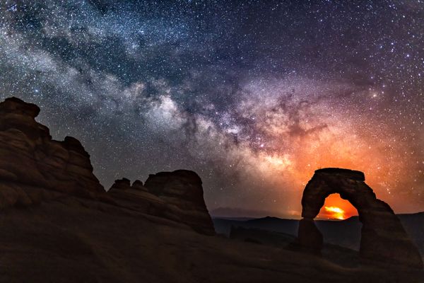 Delicate Arch Milky Way & Pack Creek Fire thumbnail