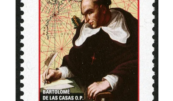 1992 stamp commemorating the life and work of Bartolomé de las Casas, a Dominican friar who denounced Spanish abuses against the Caribbean's Native people. Though he regretted it later, he recommended increasing the number of enslaved Africans to lessen the burden on Native communities. Courtesy of the National Postal Museum. Estampilla de 1992 en conmemoración de la vida y trabajo de Bartolomé de las Casas, un fraile dominicano que denunció los abusos de los españoles contra los pueblos indígenas del Caribe. Aunque luego se arrepintió, recomenó aumentar el número de africanos esclavizados para mitigar la carga de las comunidades indígenas. Cortesía del Museo Nacional del Correo. 