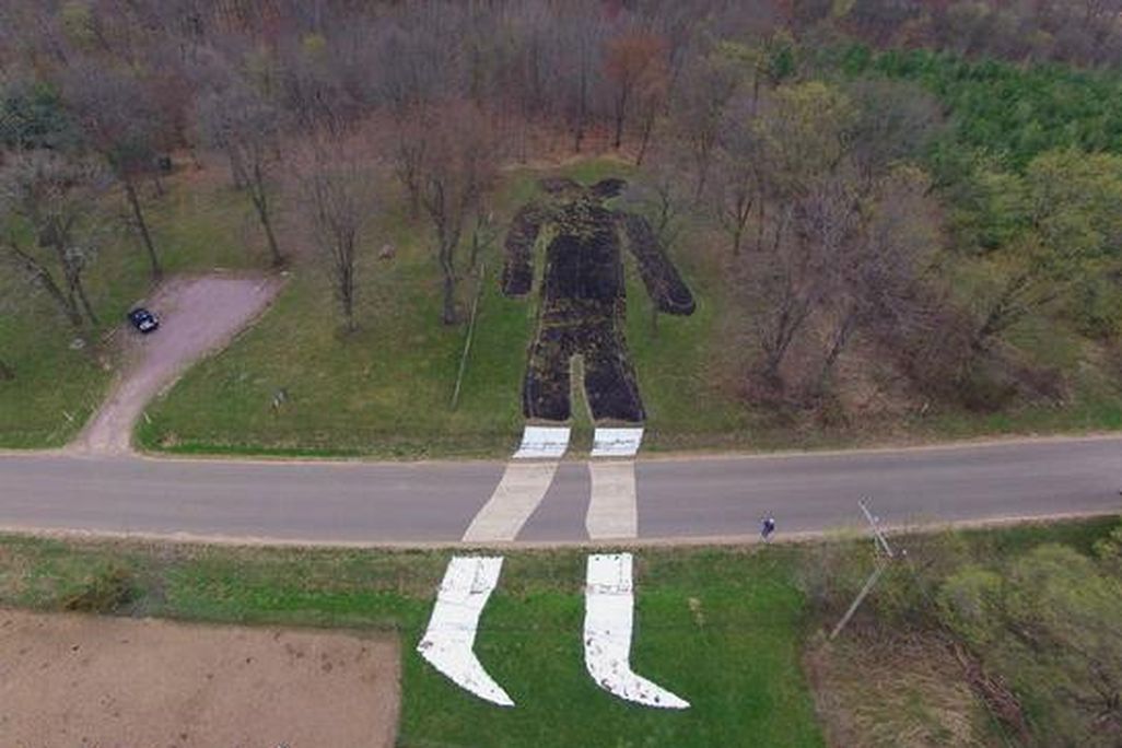 Man Mound
