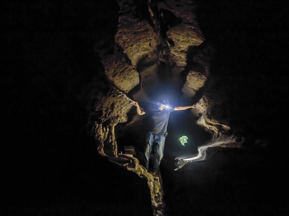 Photos] In the dark world of white clay