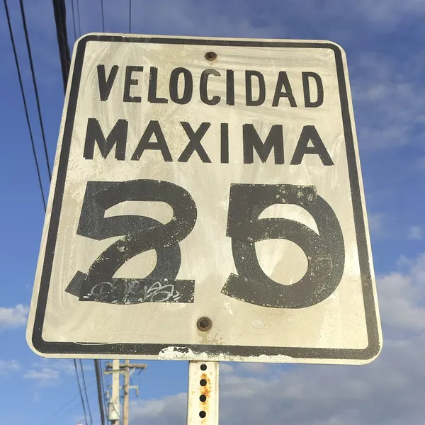 Velocidad Maxima thumbnail