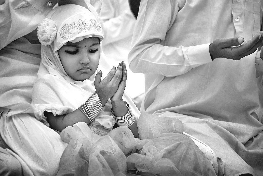 Little devotee | Smithsonian Photo Contest | Smithsonian Magazine