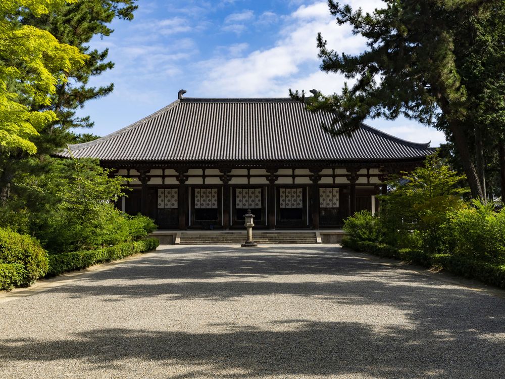 Teenage Tourist Carves His Name Into 1,200-Year-Old Temple in Japan image