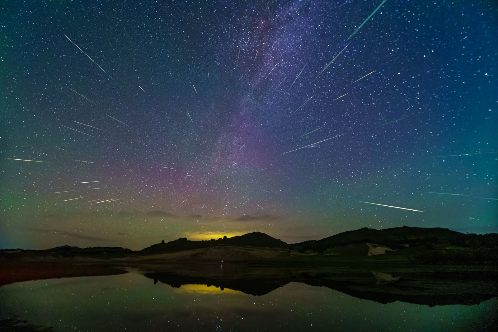 Astronomers Uncover the Origin of Most of Earth's Meteorites, Shedding ...