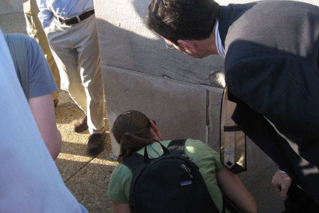 20110520102409fossillooking.jpg
