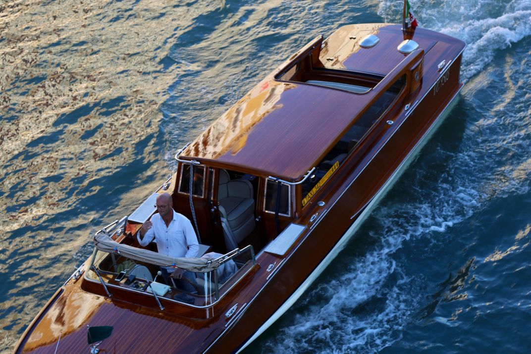 water-taxi-venice-italy-smithsonian-photo-contest-smithsonian-magazine
