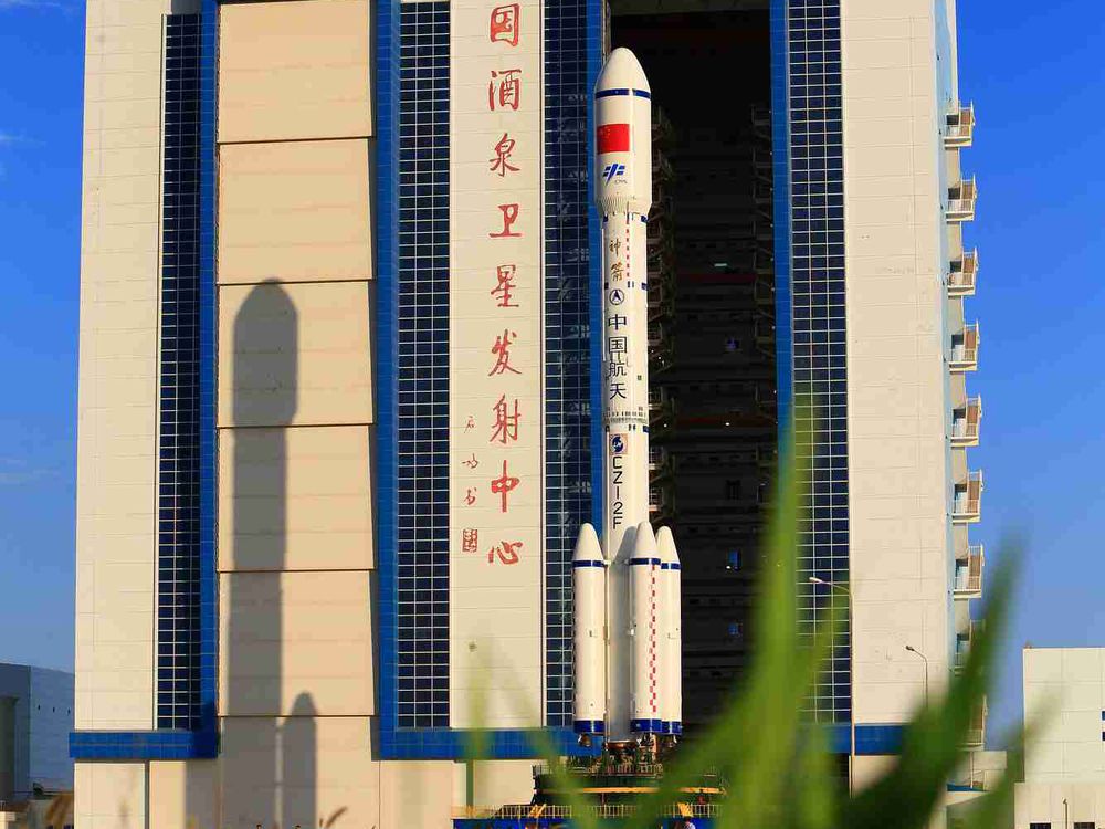 Tiangong-2 and launcher.jpg