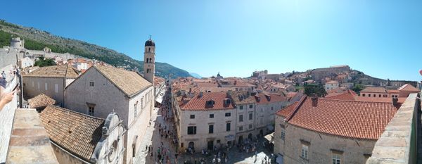 Panoramic view on the Old Town of Dubrovnik thumbnail