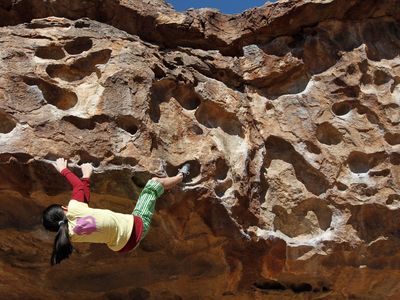 Ashima Shiraishi training at Hueco Tanks State Natural Area in Texas when she was 10 years old