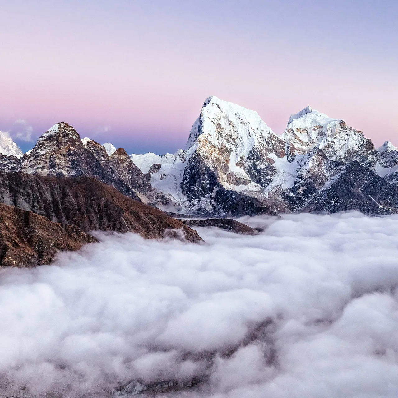 NEPAL HIMALAYA & THE ALPS 写真集 Soar Through the Himalayas With These 15 Breathtaking Photos of Nepal