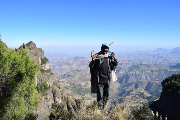 Random encounter in the Ethiopian highlands. thumbnail
