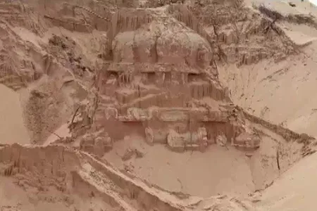 This 200-year-old Hindu temple in India was rediscovered by locals after being buried for some 80 years.