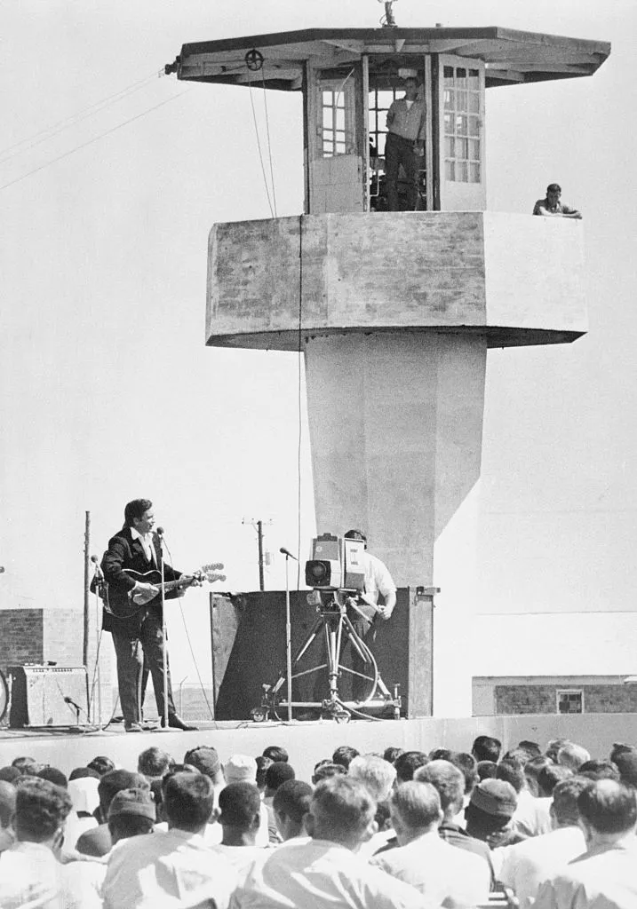 Johnny Cash performs at Cummins Prison