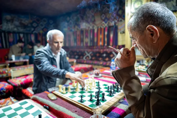 Chess, Tea & A Smoke: Kurdish Life thumbnail