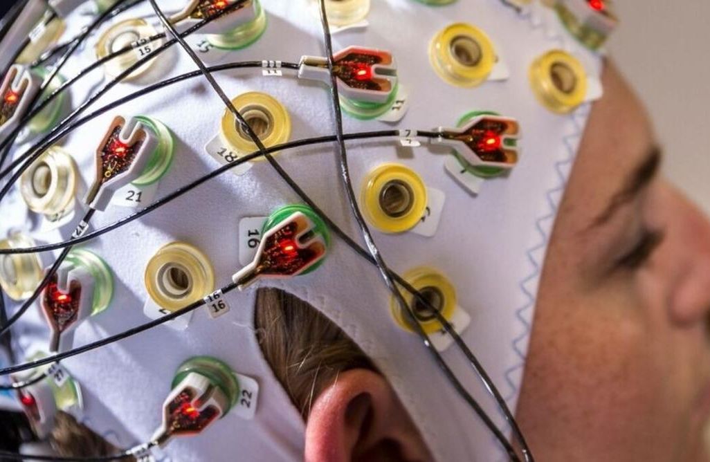 A noninvasive brain-computer interface