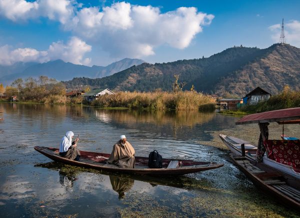 Life at Dale lake in Srinagar thumbnail