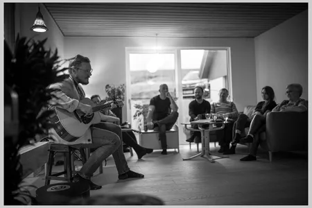 Hoyma, which means &ldquo;home&rdquo; in Sy&eth;rug&oslash;ta&rsquo;s local dialect of Faroese, has featured 20 concerts by ten different artists who set up in the living rooms of ten different family homes in Sy&eth;rug&oslash;ta.
&nbsp;