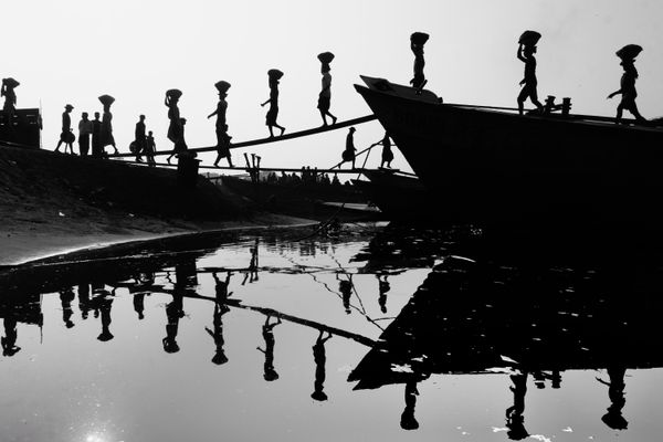 Workers in Bangladesh thumbnail