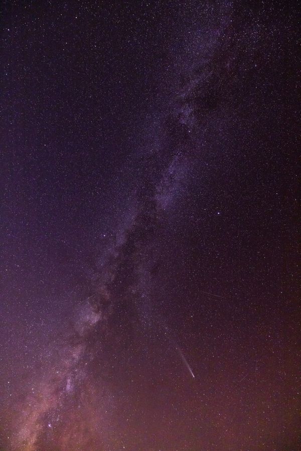 Comet Tsuchinshan-ATLAS with the Milky Way thumbnail