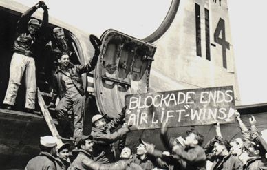 Archival_Airlift_MM_AM09.jpg